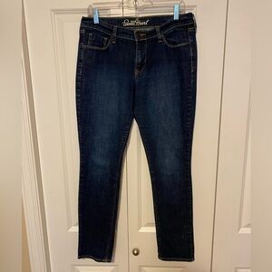 Old Navy sweetheart skinny/straight jeans